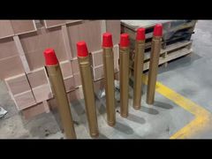 একটি কাছ থেকে দেখুন: রক ড্রিলিং ওয়াটার ওয়েল মাইনিং ডাউন দ্য হোল ডিটিএইচ হ্যামারের জন্য 5 ইঞ্চি QL50